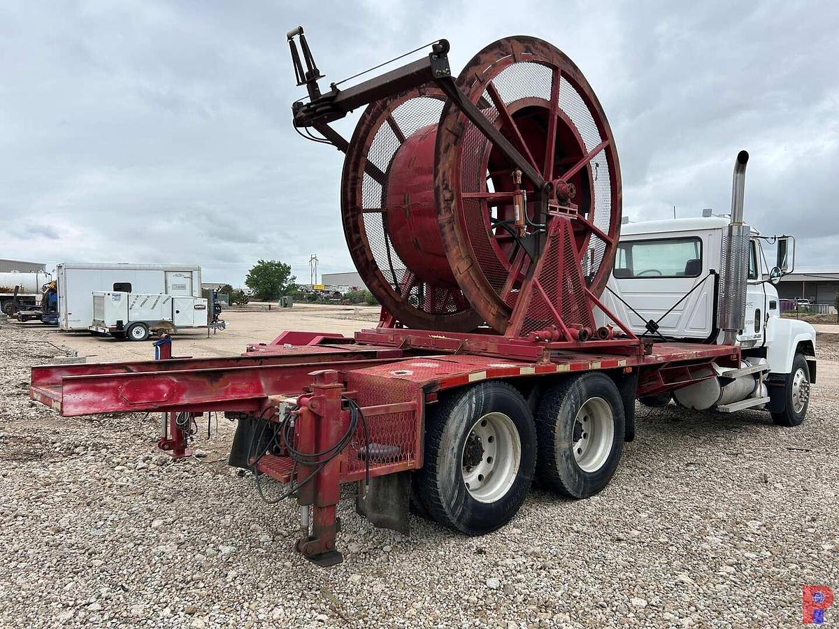 Used 1999 MACK CH613 CAB & CHASSIS W/ CT REEL