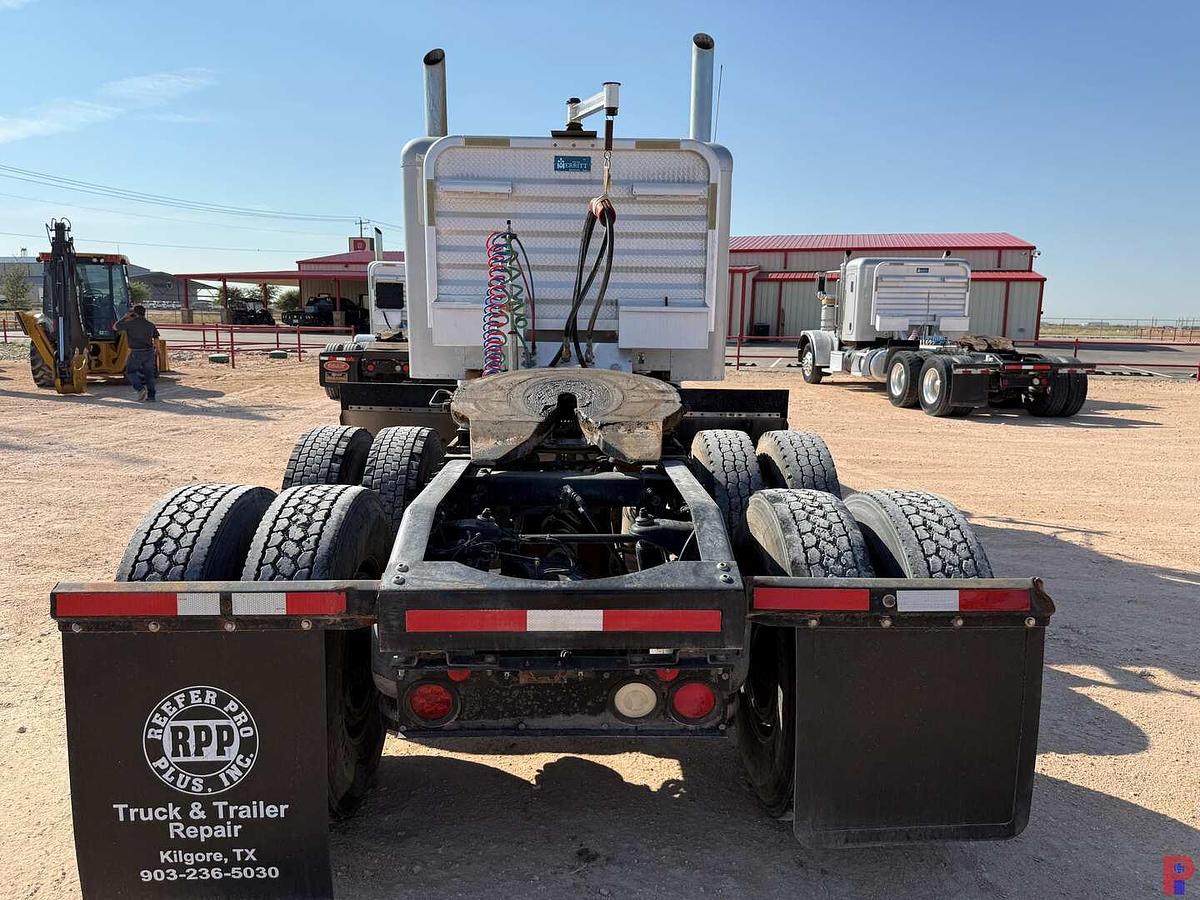 Used 2013 PETERBILT 388 T/A SLEEPER HAUL TRUCK