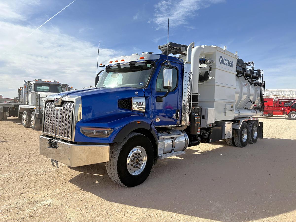 Used 2023 WESTERN STAR 49X T/A DAYCAB VACUUM TRUCK