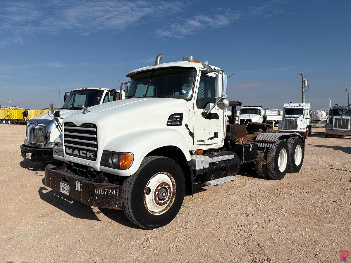 Used 2003 MACK CV713 T/A 30K LBS. WINCH TRUCK