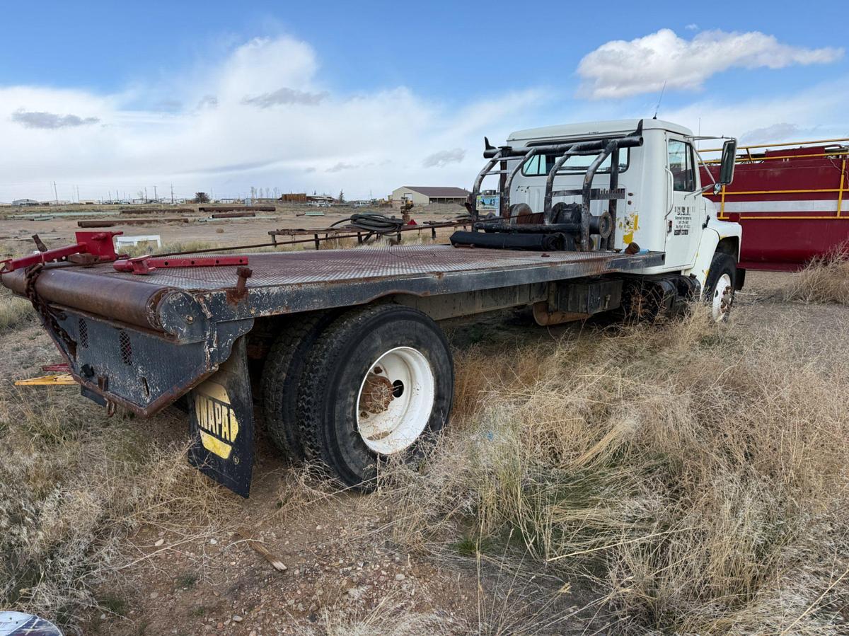 Used 1988 INTERNATIONAL 1954 S/A WINCH TRUCK