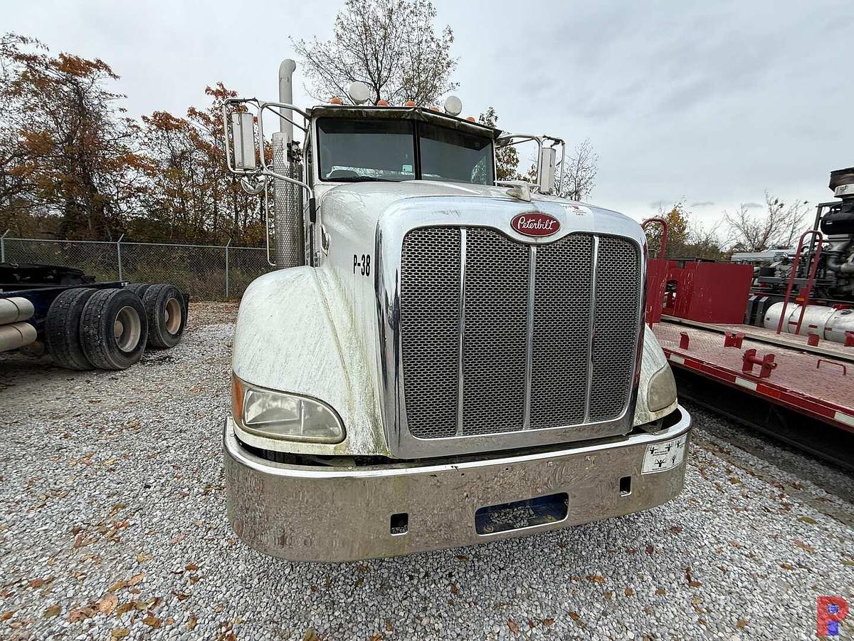 Used 2012 PETERBILT 386 T/A DAY CAB TRUCK TRACTOR