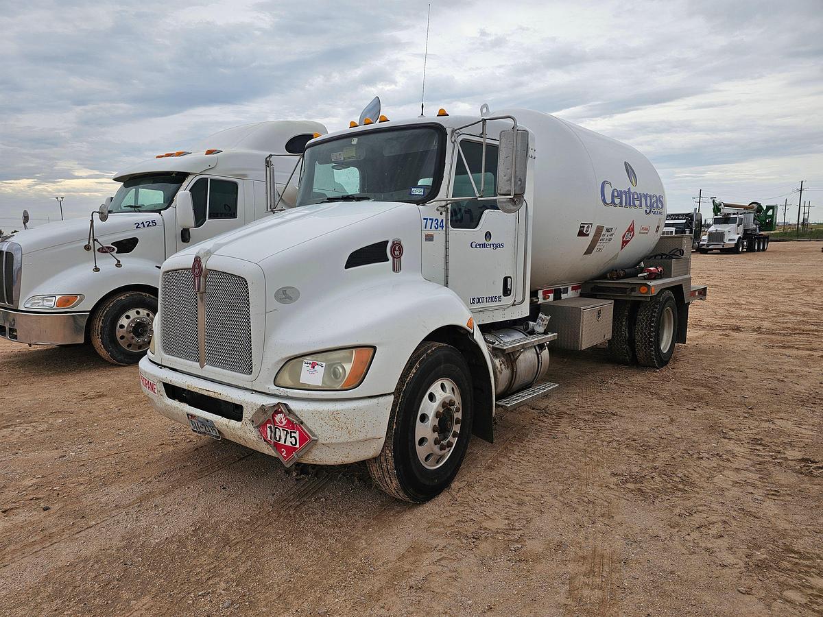 Used 2009 KENWORTH T370 S/A DAYCAB PROPANE TRUCK