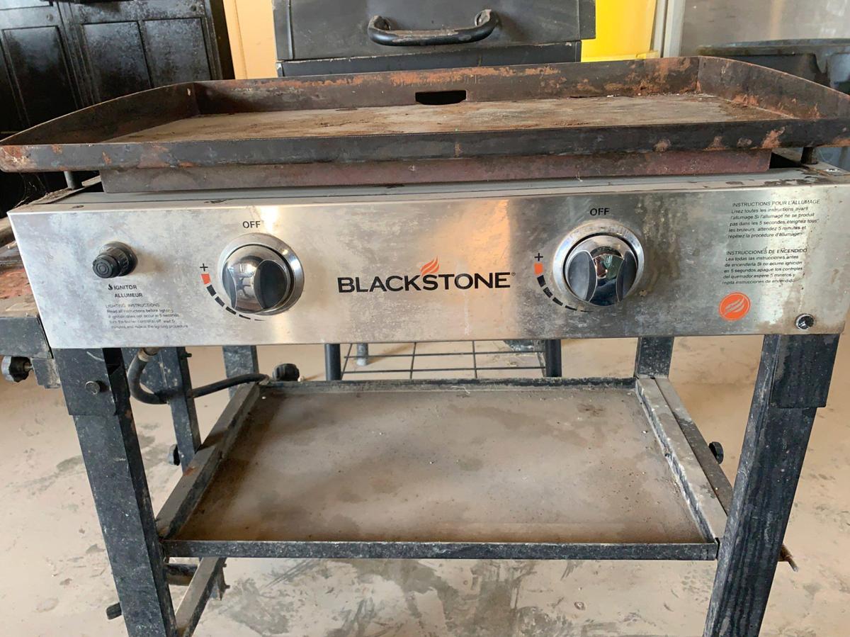 Used BLACKSTONE Flattop Griddle, and Char-Griller Grill