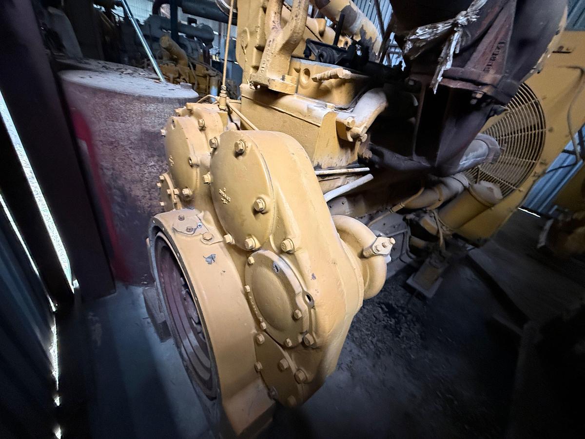 Used CATERPILLAR D353 DIESEL ENGINE CORE (INCOMPLETE)