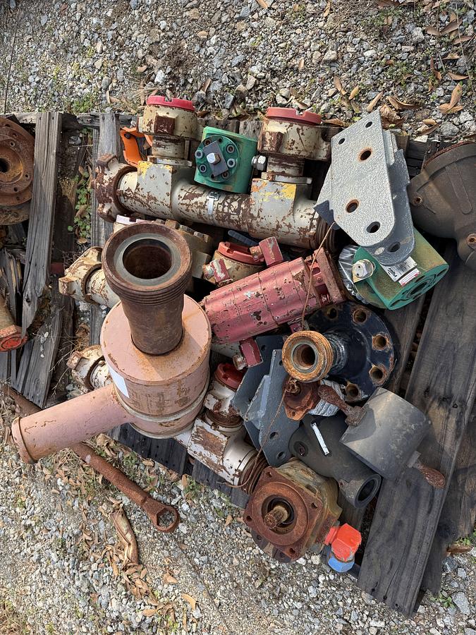 Used (3) PALLETS W/ 2” 10K WP CEMENT MANIFOLDS, HYDRAULIC PUMPS, REAR DIFF., 3/4” HYDRAULIC HOSES