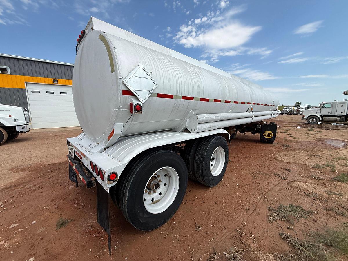 Used 1982 CLOU 5,800 GALLON ALUMINUM 3-AXLE PUP TRAILER
