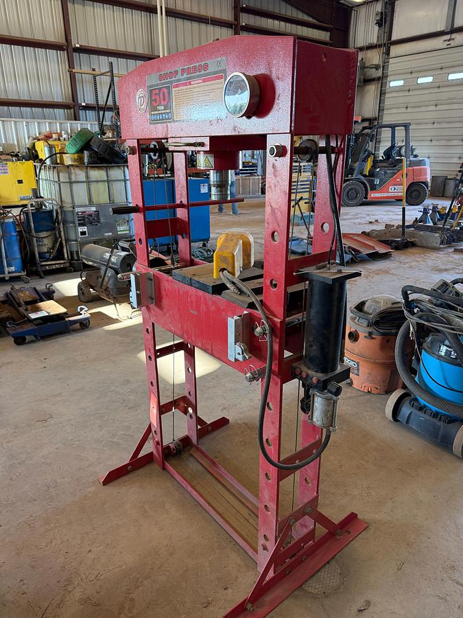 Used DYNAMO 50-TON AIR OPERATED SHOP PRESS