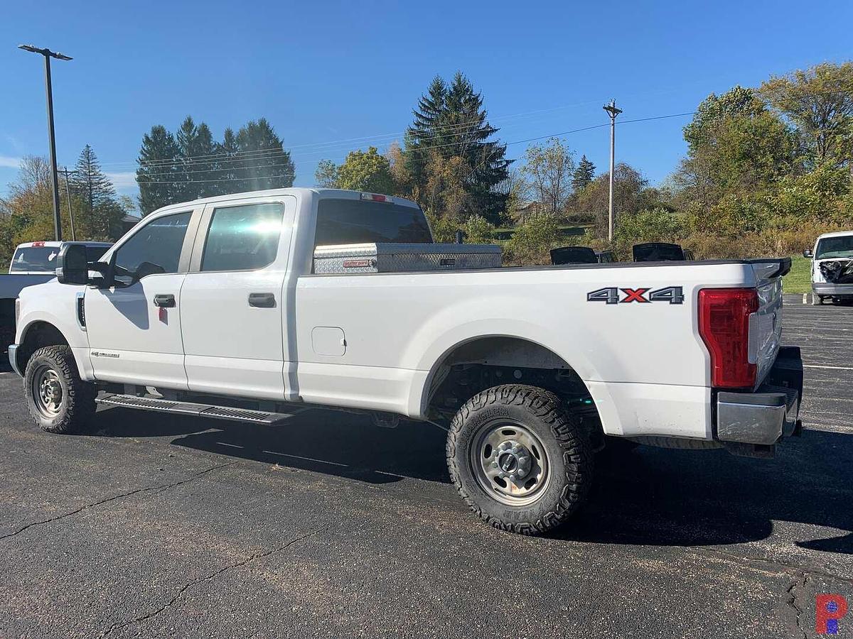 Used 2018 FORD F-250 SUPER DUTY XL 4X4 CREW CAB PICKUP (DIESEL)