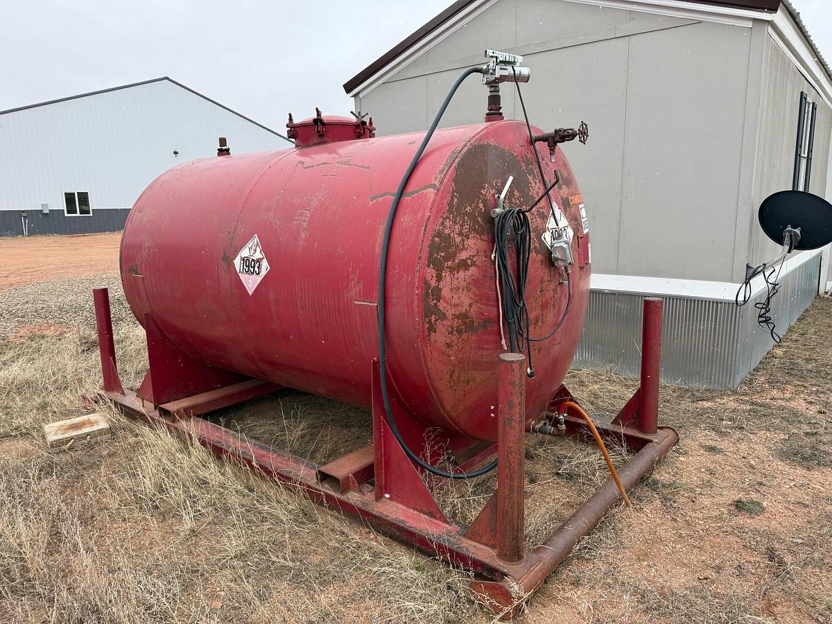 Used 2,100 Gallon Fuel TANK & PUMP SKIDDED