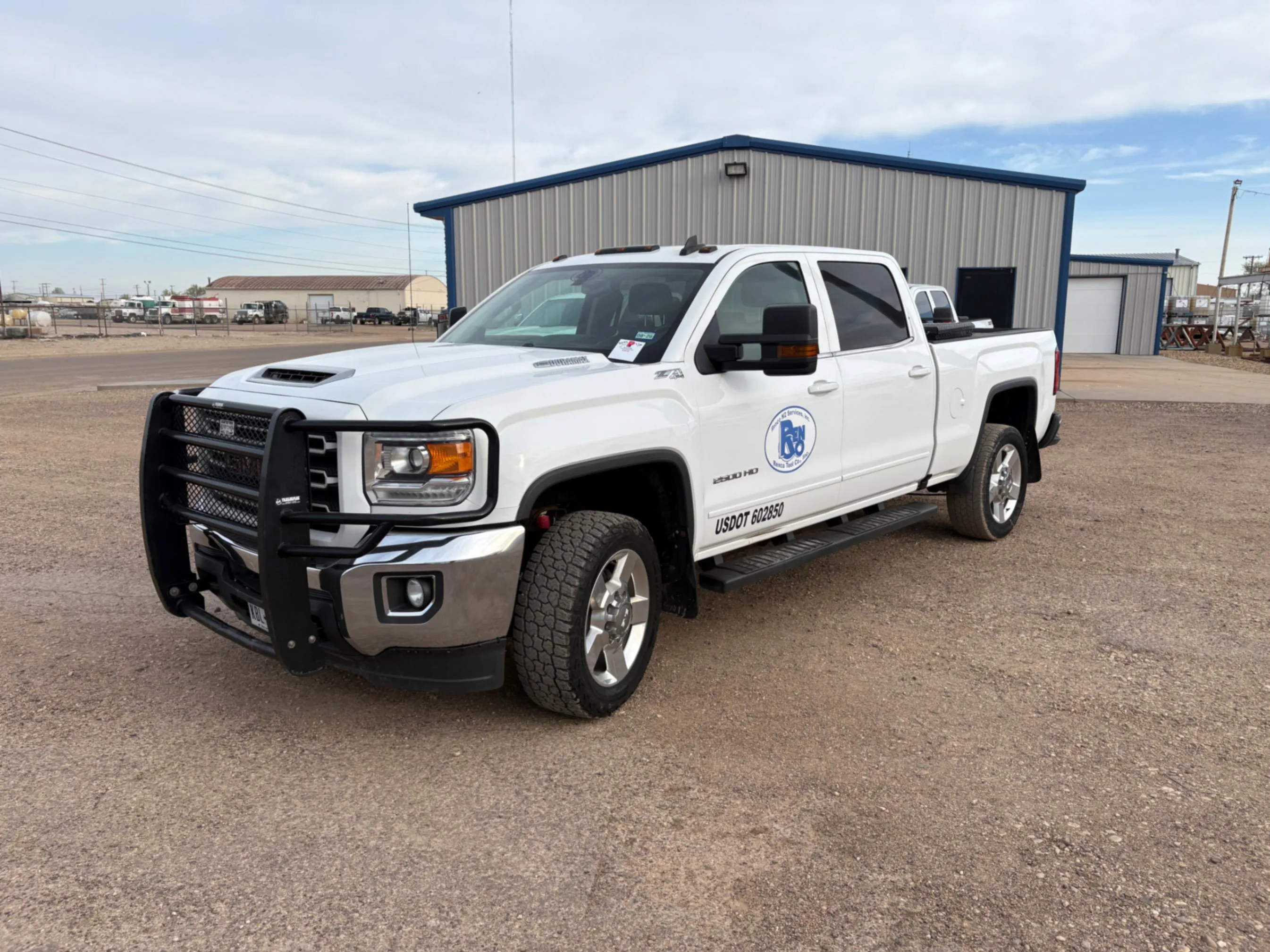 Used 2018 GMC SIERRA 2500HD CREW CAB PICKUP TRUCK