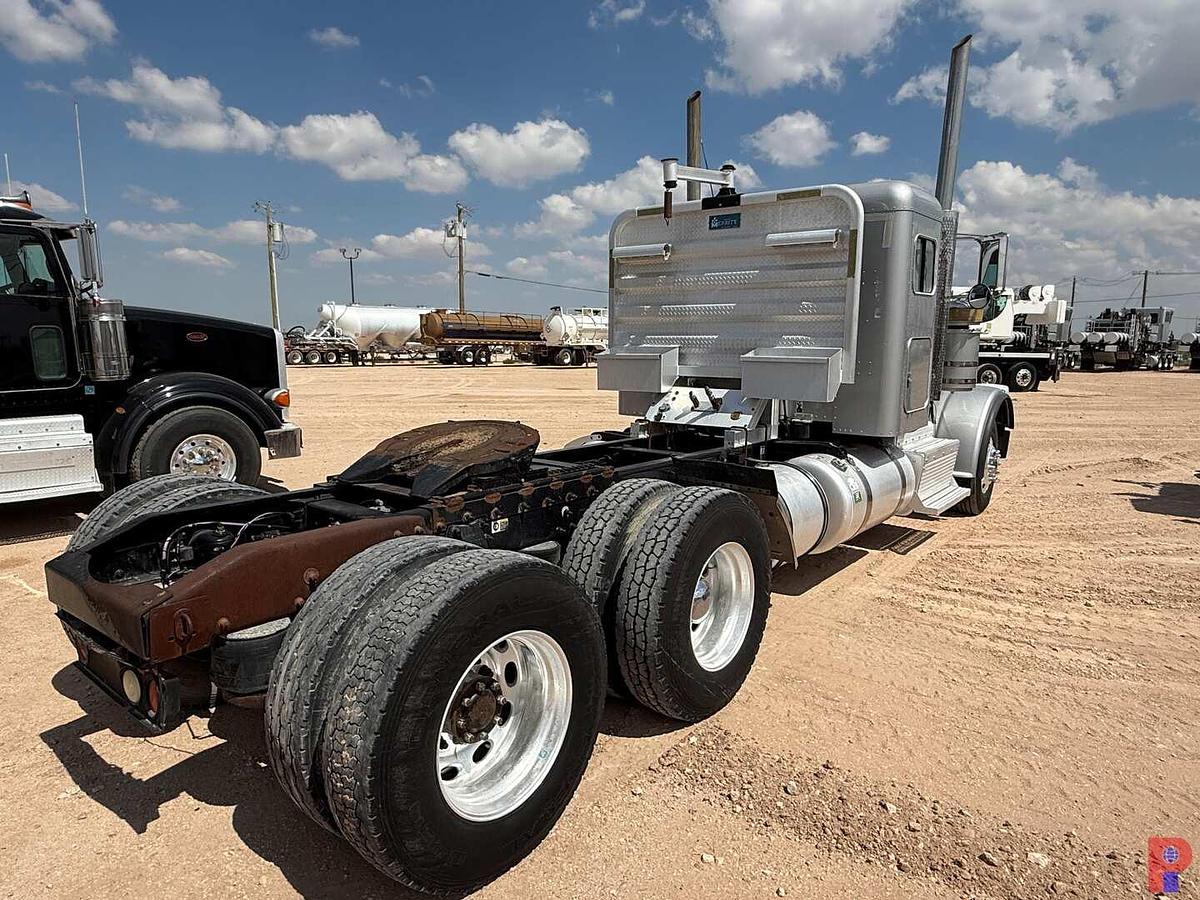 Used 2013 PETERBILT 388 T/A SLEEPER HAUL TRUCK