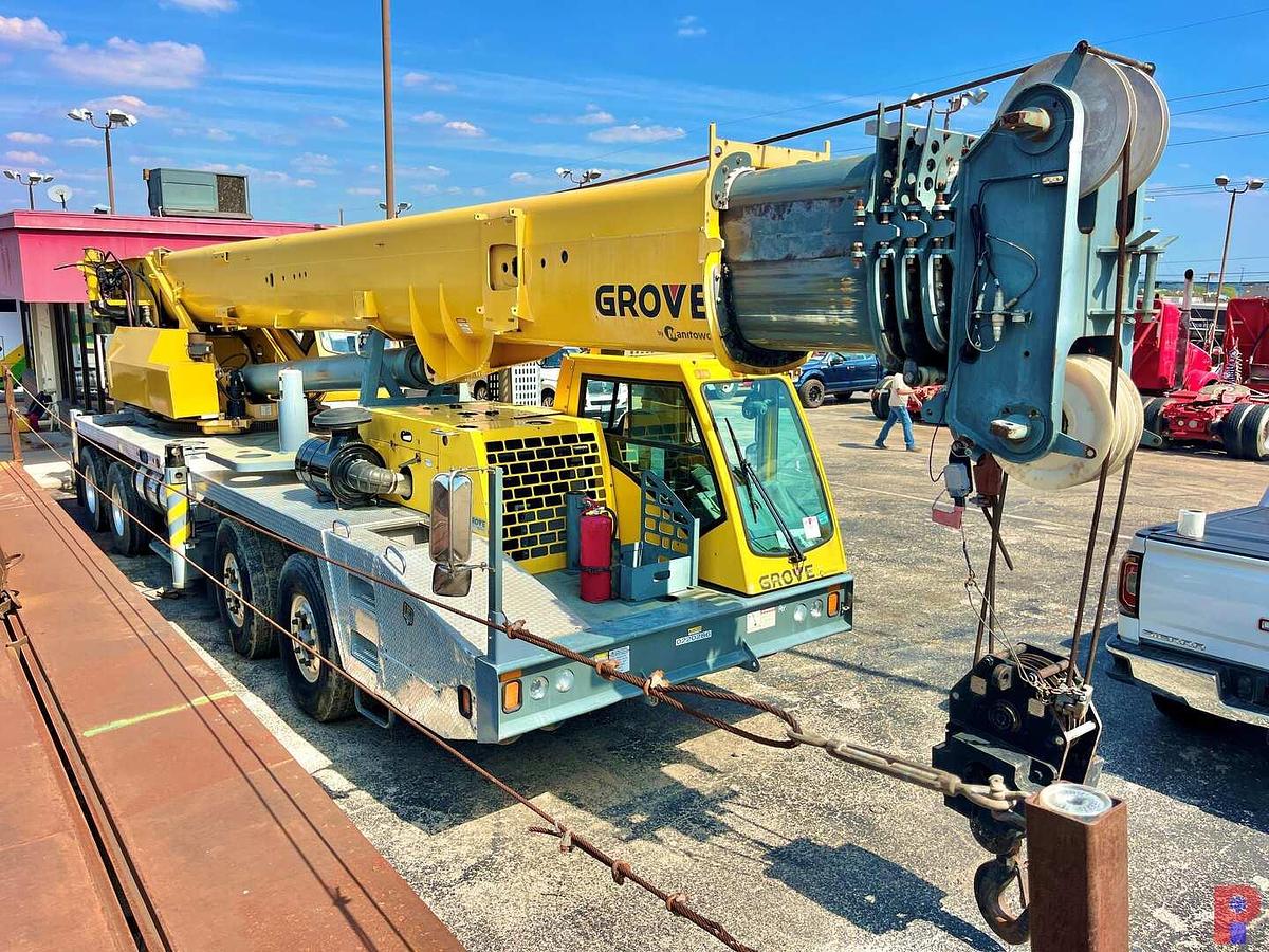 Used 2011 GROVE TMS9000E MOD. 84110GE 110 TON ROUGH TERRAIN CRANE