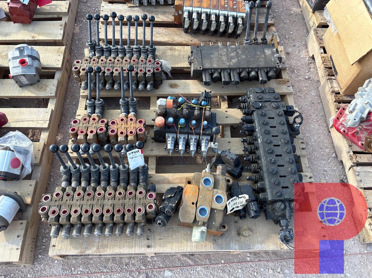 Used PALLET OF (7) ASSORTED UNUSED HYDRAULIC CONTROL VALVE BLOCKS