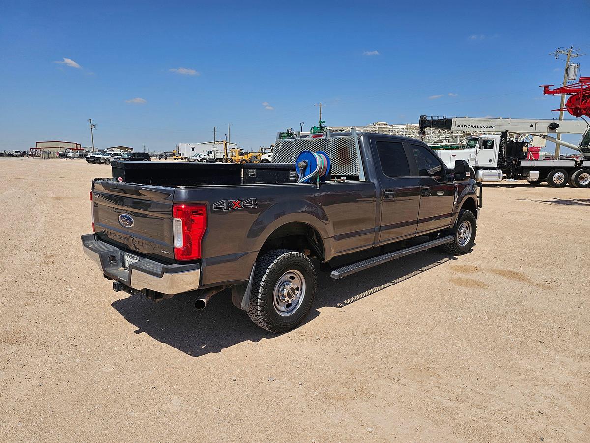 Used 2019 FORD F-250 SUPER DUTY CREW CAB PICKUP TRUCK