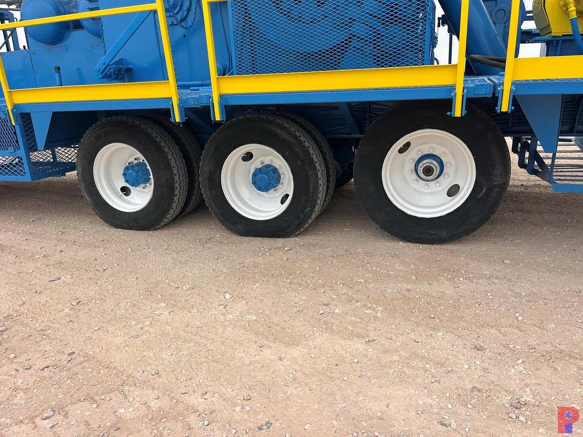 Used SJ PETROLEUM DD 104’-225K 5-AXLE WELL SERVICE WORKOVER RIG