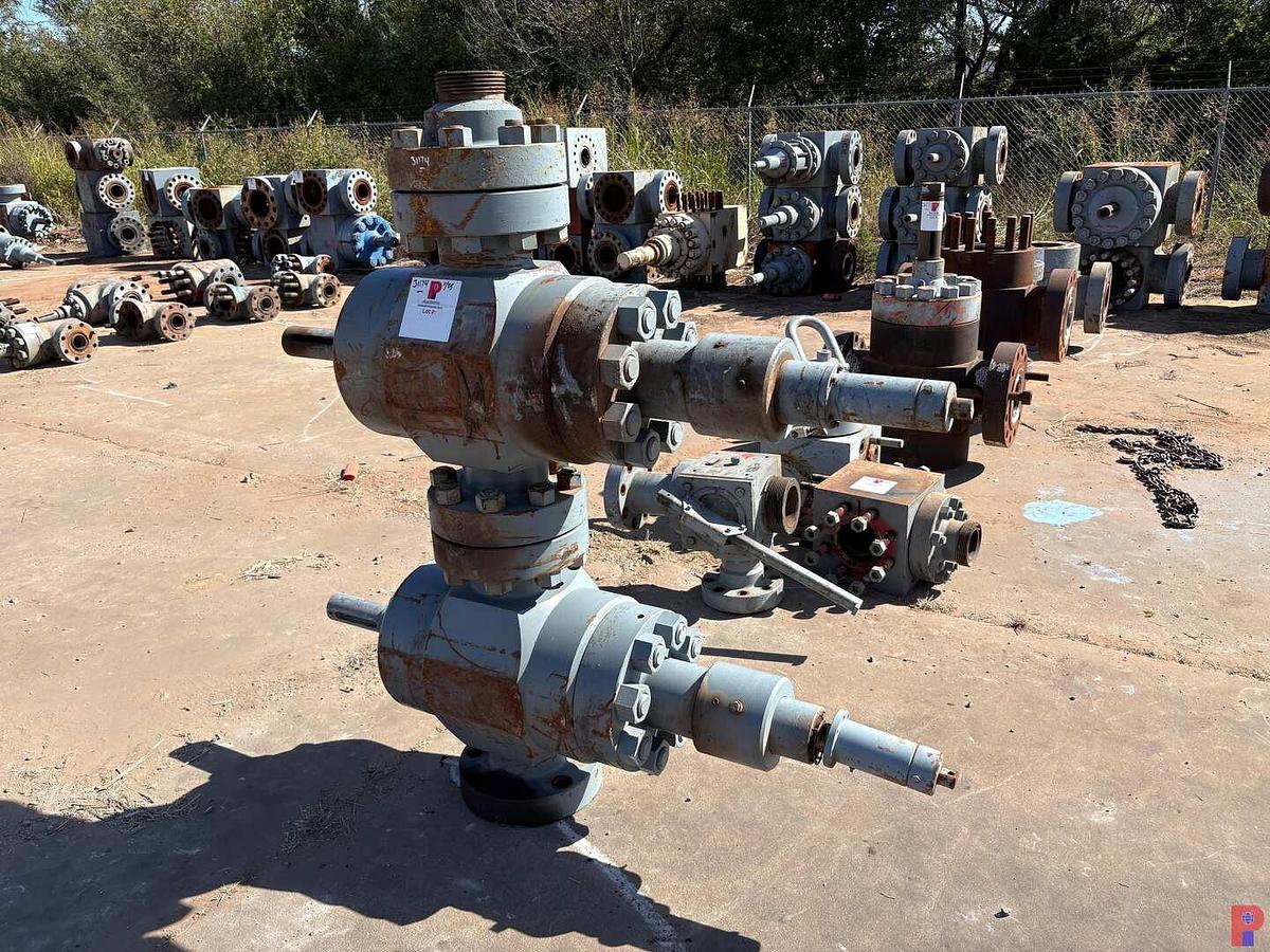 Used (2X$) TAPIT 4-1/16” 15K GATE VALVES