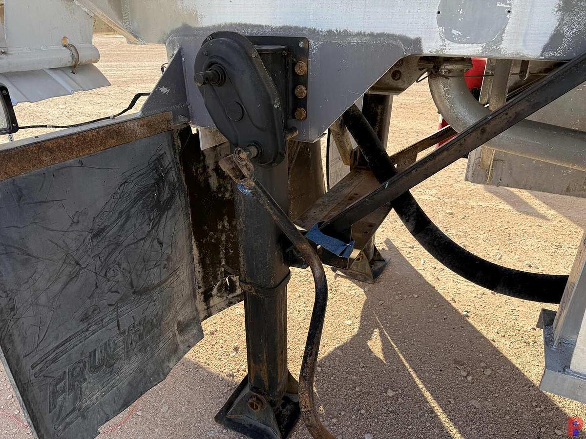 Used 1988 FRUEHAUF 4-COMPARTMENT 10,200 GAL. FUEL TANK TRAILER