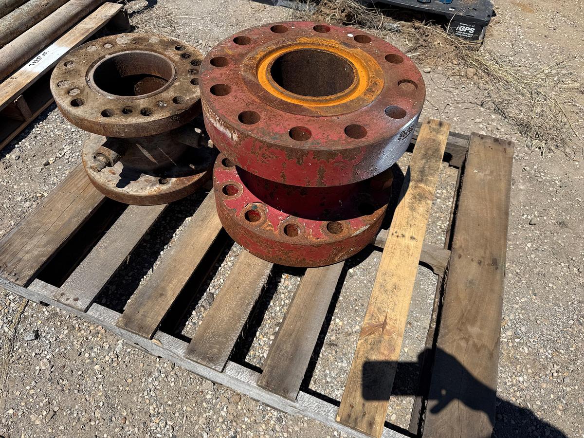 Used PALLET W/ (1) 7-1/6” X 15-1/2” 10M SPOOL & (1) HALL STRIPPER HEAD