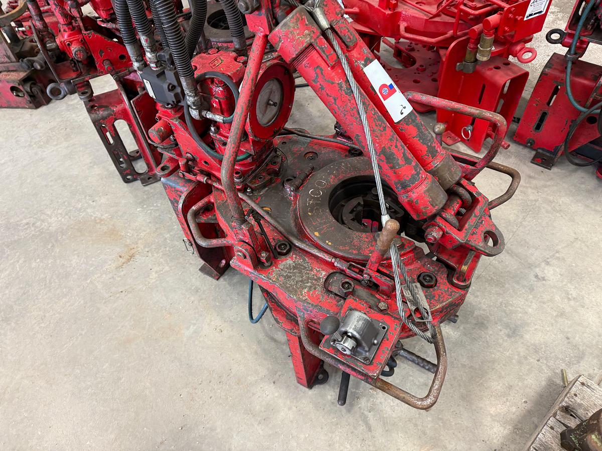 Used WESTCO 5500 HYDRAULIC TUBING TONG W/ AIR BACK-UP, HANGER, & DRESSED