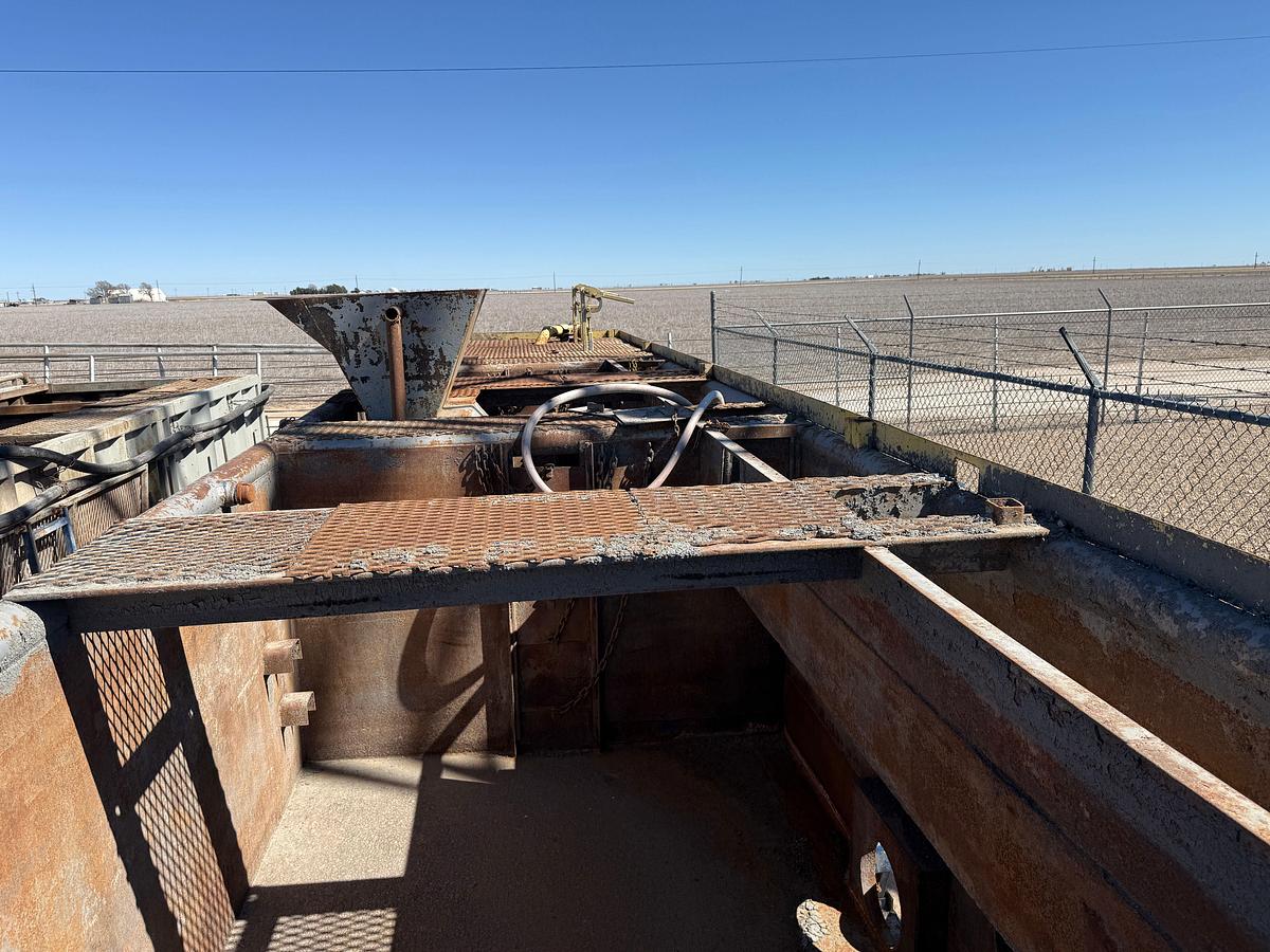 Used 180 BBL 32’ X 7’ X 5’ 3-COMP REVERSE PIT TANK W/ CATWALK,GAS BUSTER, HOSE RACK