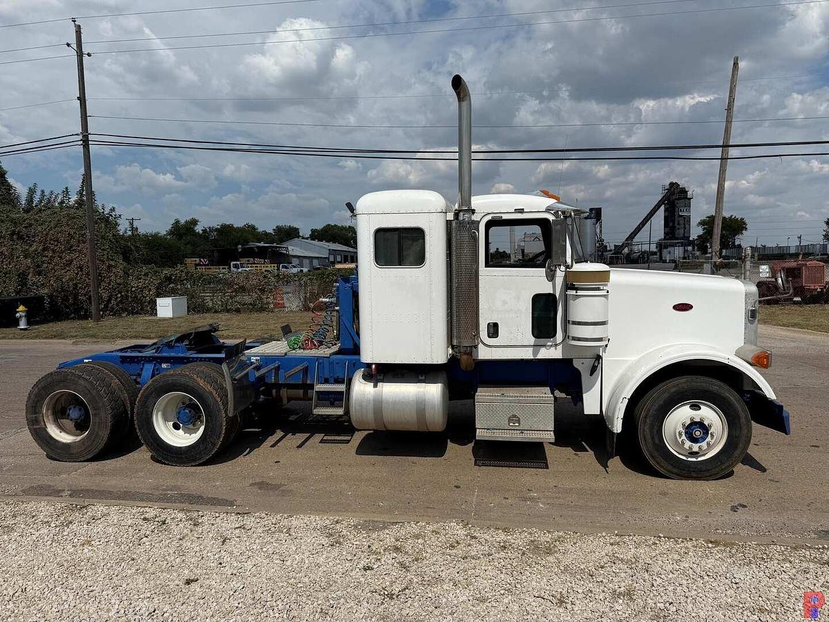 Used 2007 PETERBILT 378 T/A 36” SLEEPER TRUCK