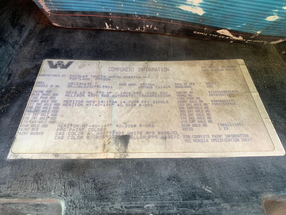 Used 2012 WESTERN STAR 4900 SB T/A 24" Sleeper Truck