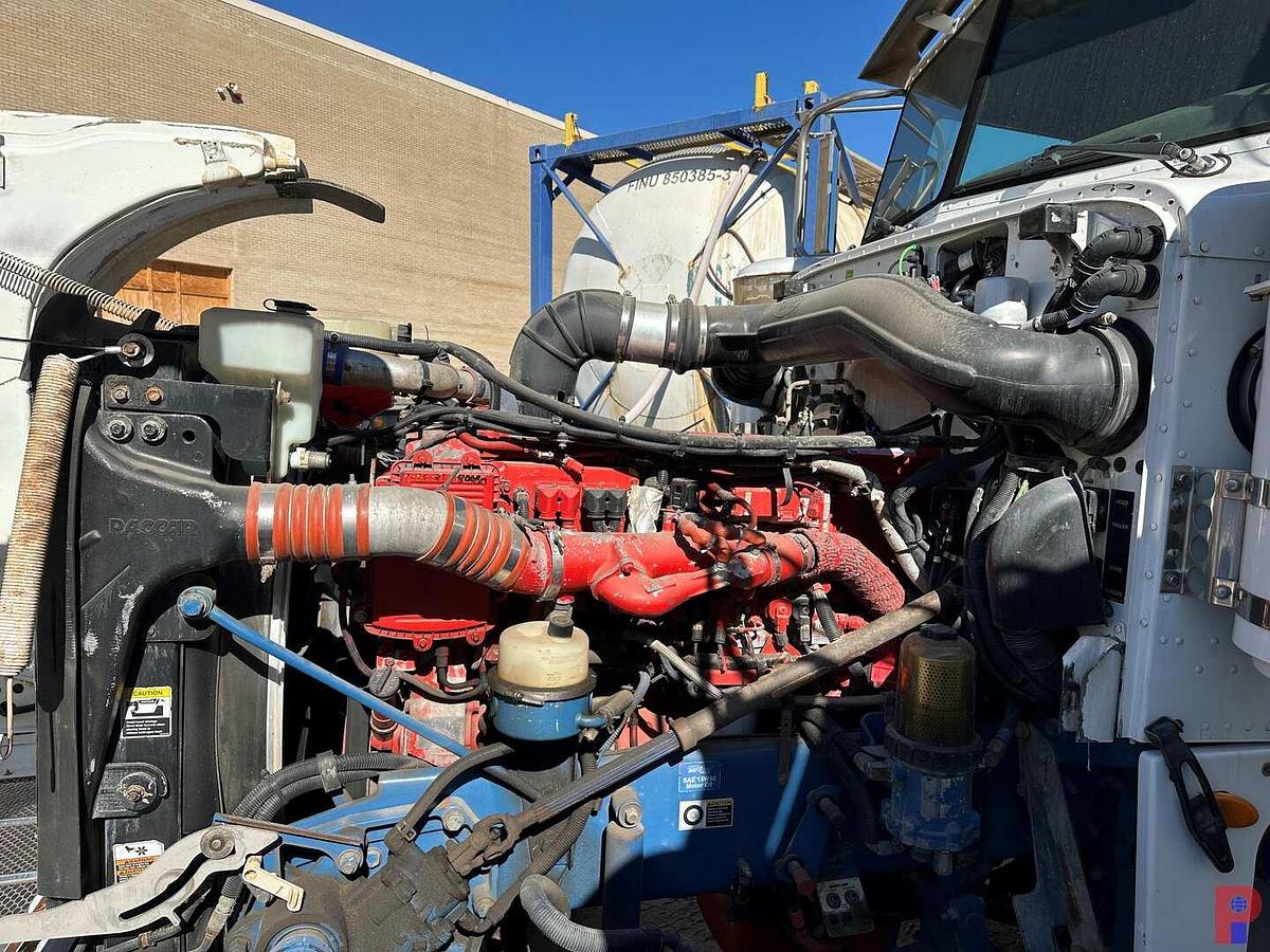 Used 2008 PETERBILT 367 T/A 36” SLEEPER TRUCK