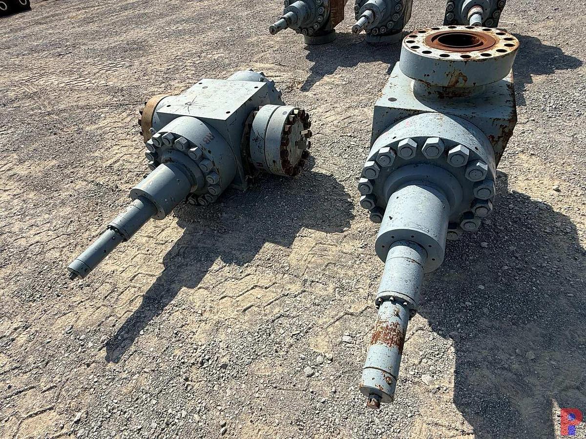 Used (2 X $) 7-1/16” 15K WP MANUAL FRAC VALVES