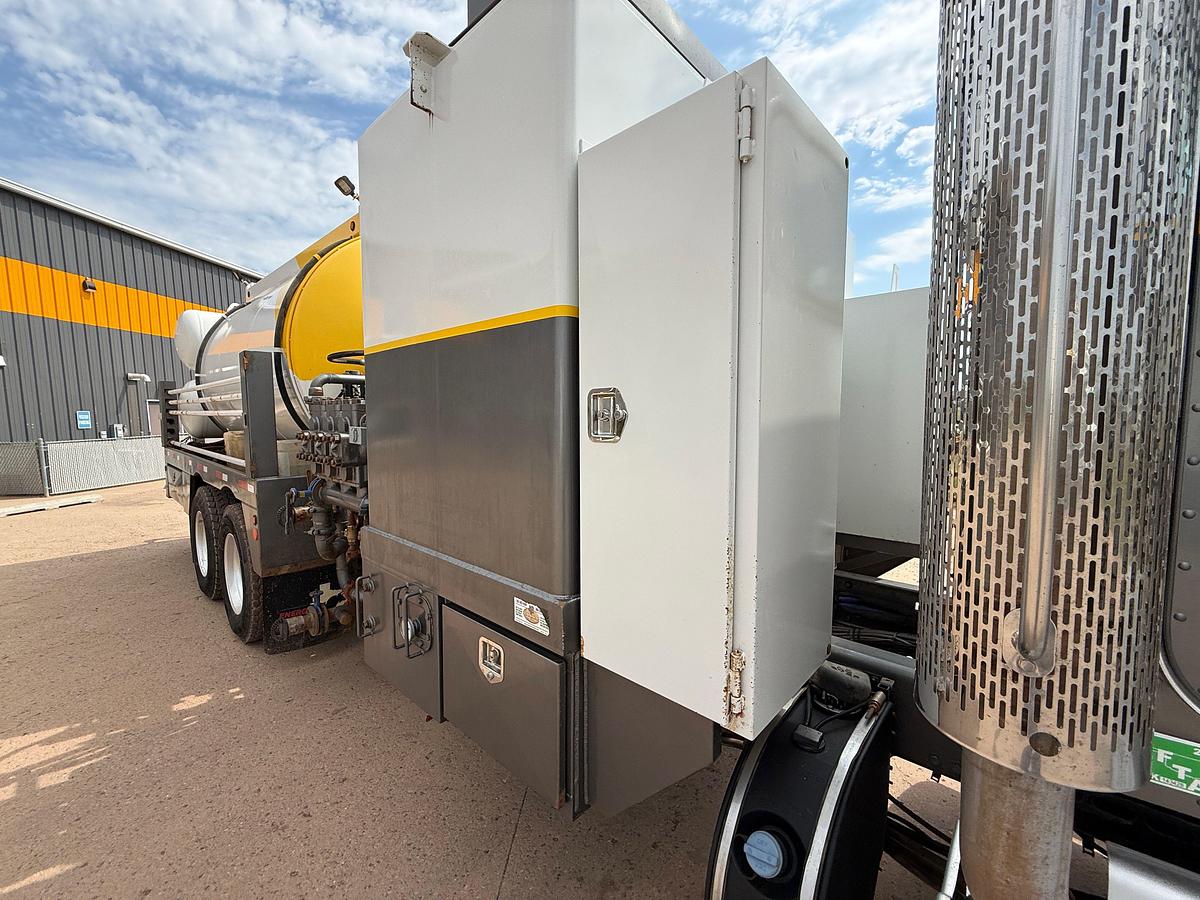 Used 2019 PETERBILT 389 T/A ENERGYFAB 5K WP HOT OIL TRUCK