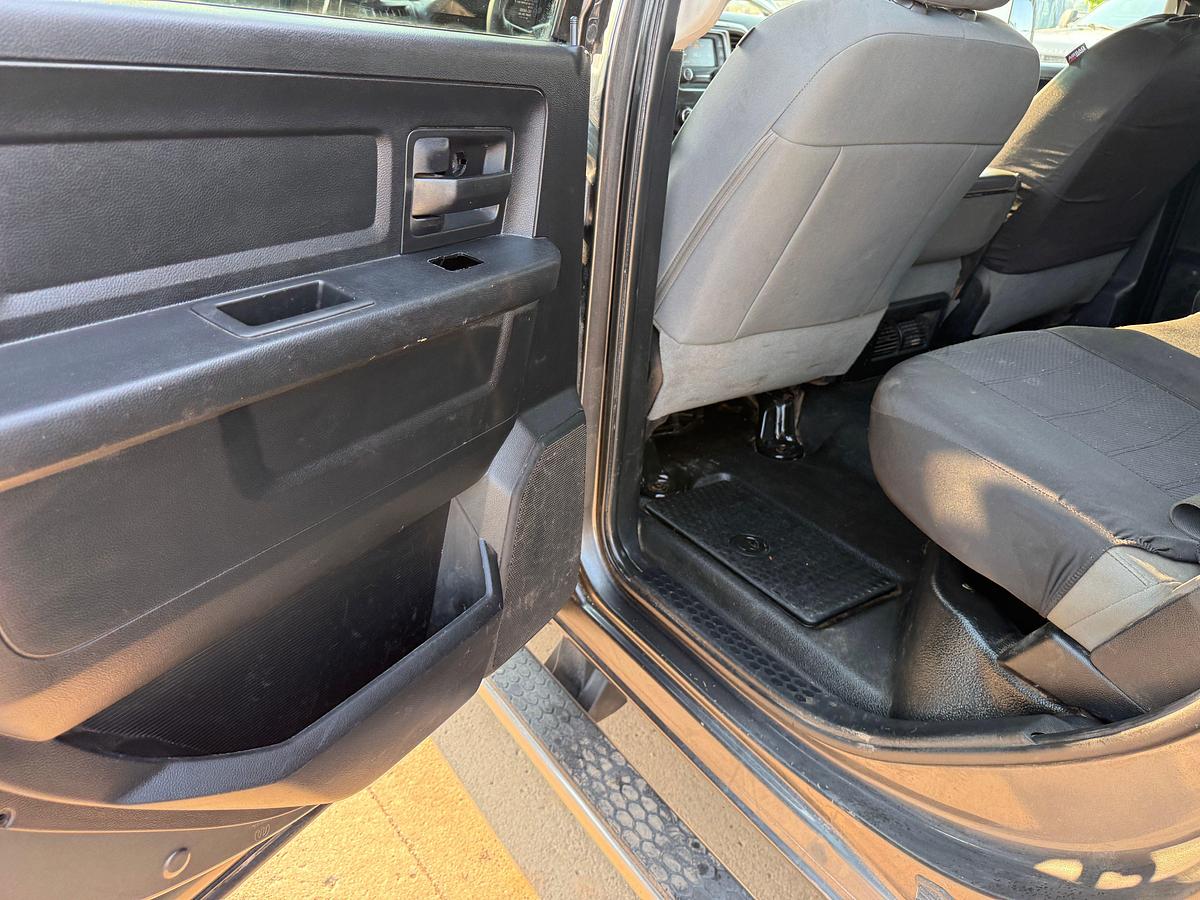 Used 2015 RAM 2500 HD 4X4 CREW CAB PICKUP TRUCK