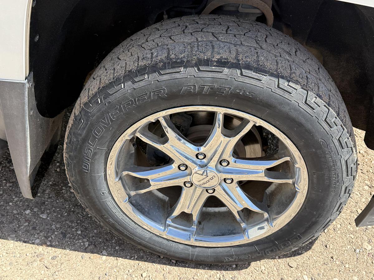 Used 2014 CHEVROLET SILVERADO 1500 HIGH COUNTRY 4WD CREW CAB PICKUP