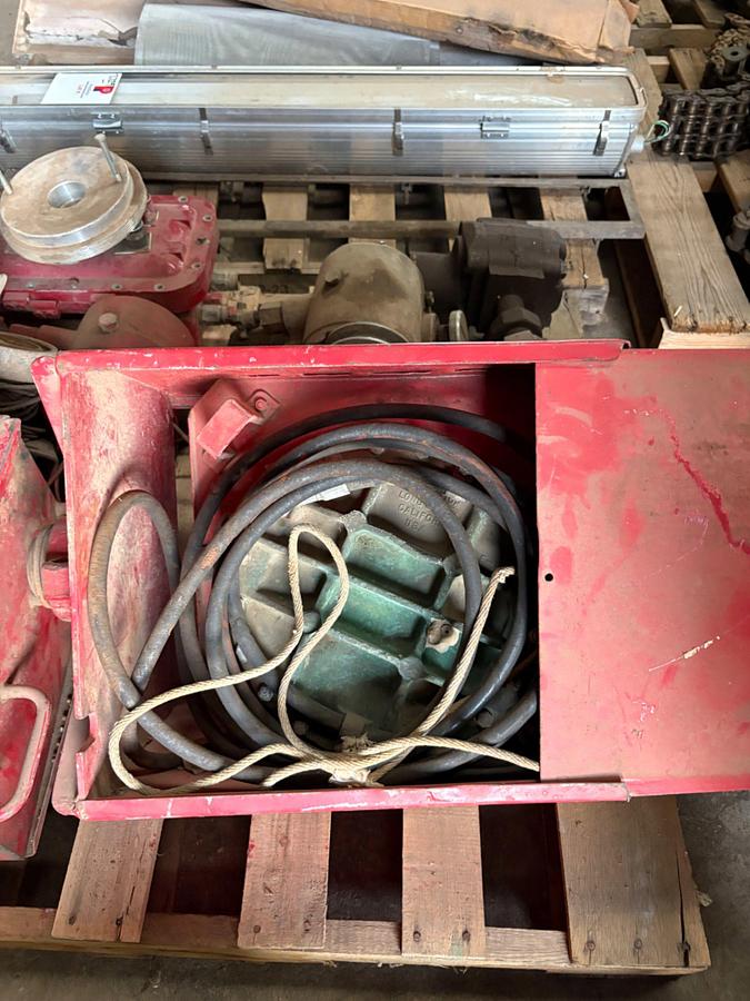 Used Red’s satellite pad type weight indicator