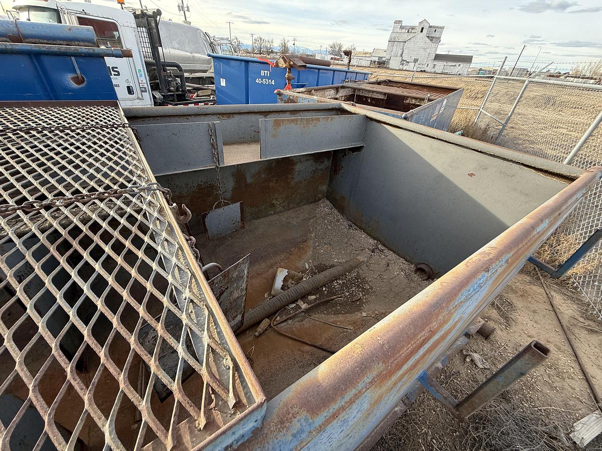 Used 18’L X 7’W X 5’H 2-COMP. REVERSE PIT W/ CATWALK, HOSE RACK, & TROUGH