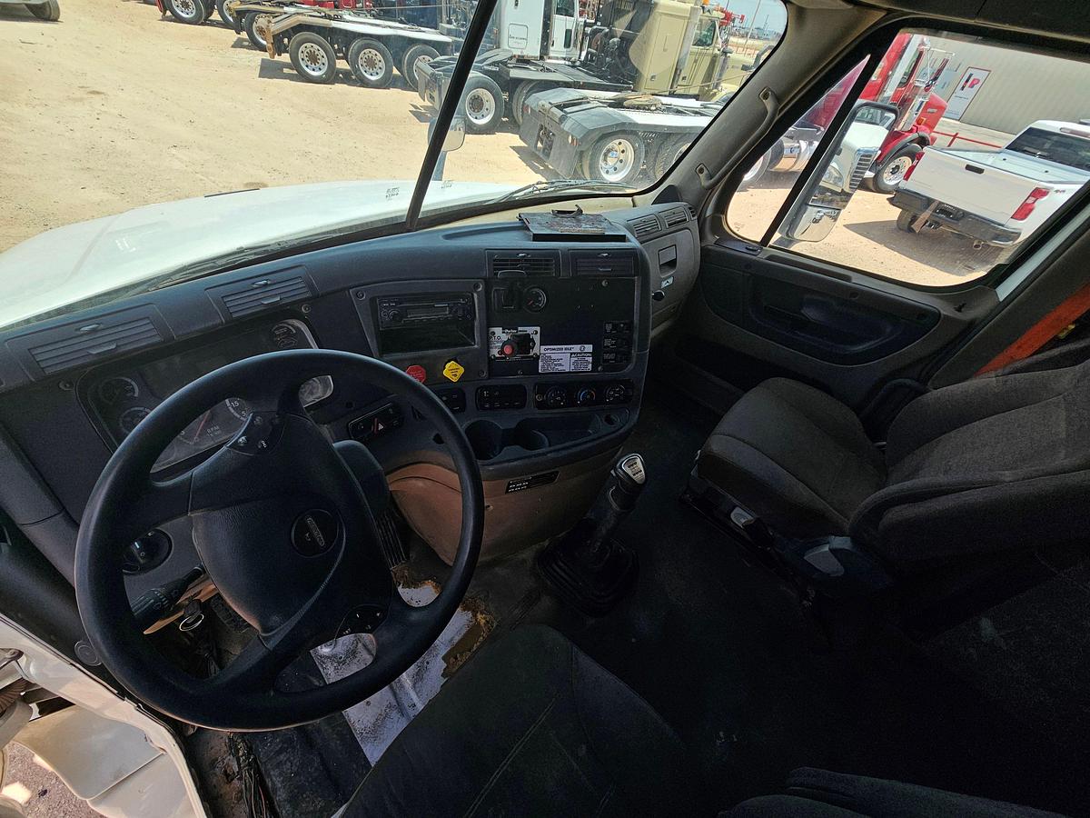 Used 2013 FREIGHTLINER CASCADIA T/A SLEEPER HAUL TRUCK