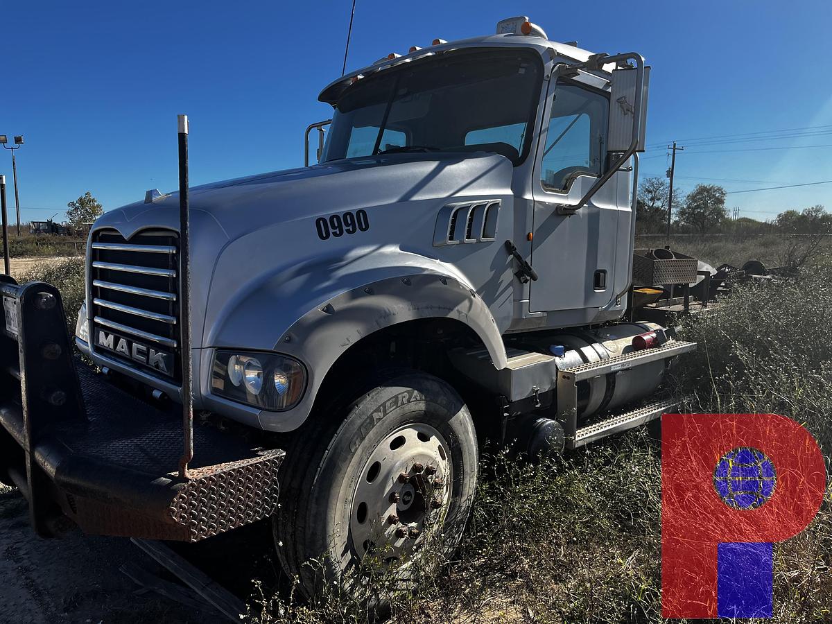 Used 2012 MACK GU713 GRANITE WINCH TRUCK (INOPERABLE)