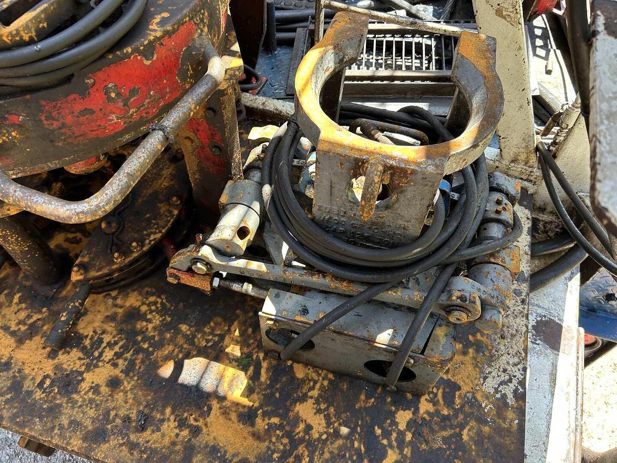 Used COOPER 250 DD (REPOWERED) 96'-180K 4-AXLE WELL SERIVCE WORKOVER RIG