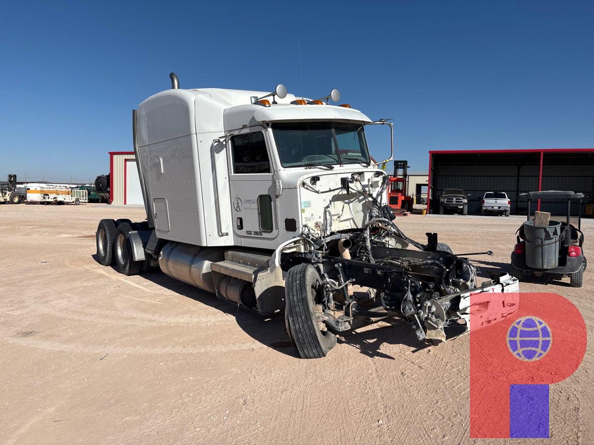 Used 2013 PETERBILT 386 T/A SLEEPER HAUL TRUCK, INOPERABLE