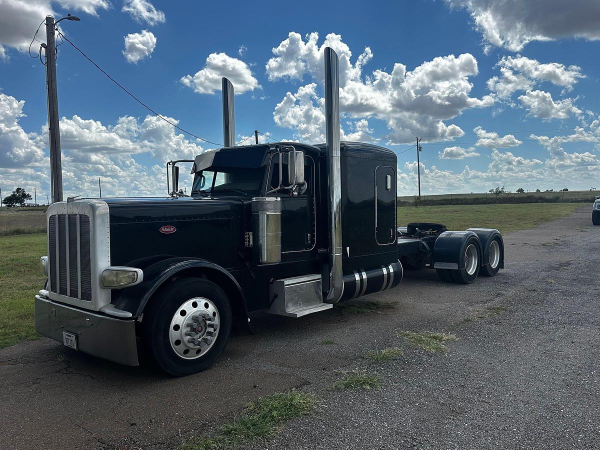 Used 2009 Peterbilt 389 Sleeper Haul Truck