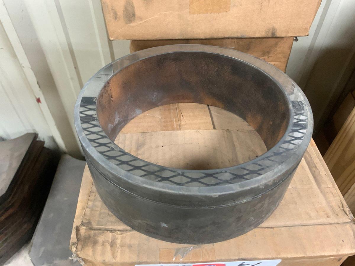 Used (18)  7 1/16 10k Valve Seats