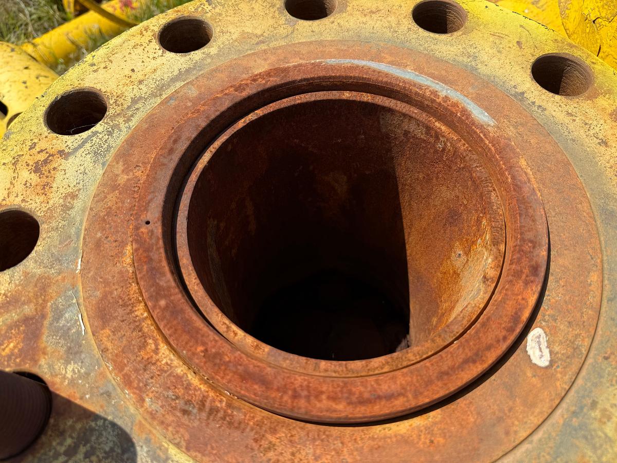 Used (4x$) 7-1/16” 10M MANUAL FRAC VALVES