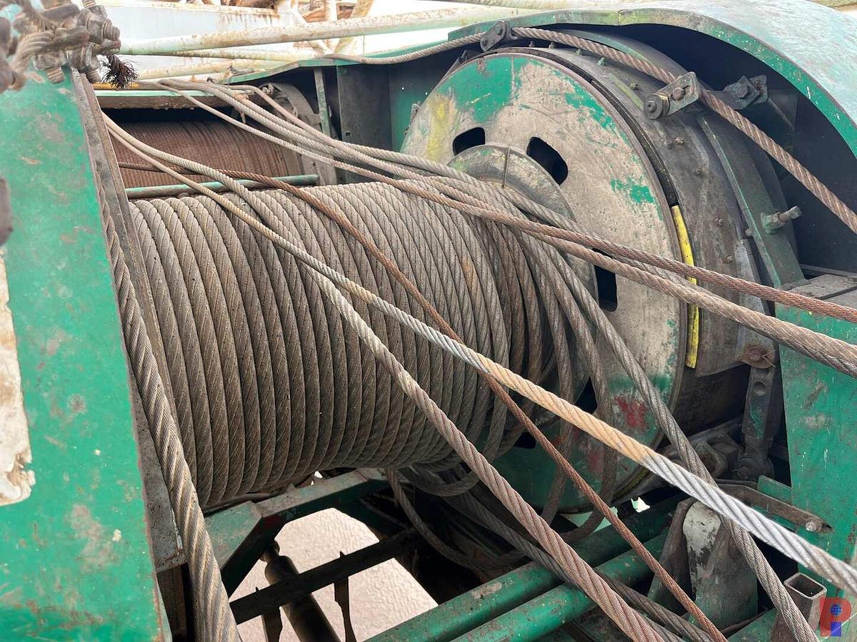 Used FRANKS 1287/160 BACK IN WELL SERVICE RIG MTD ON 4-AXLE CARRIER