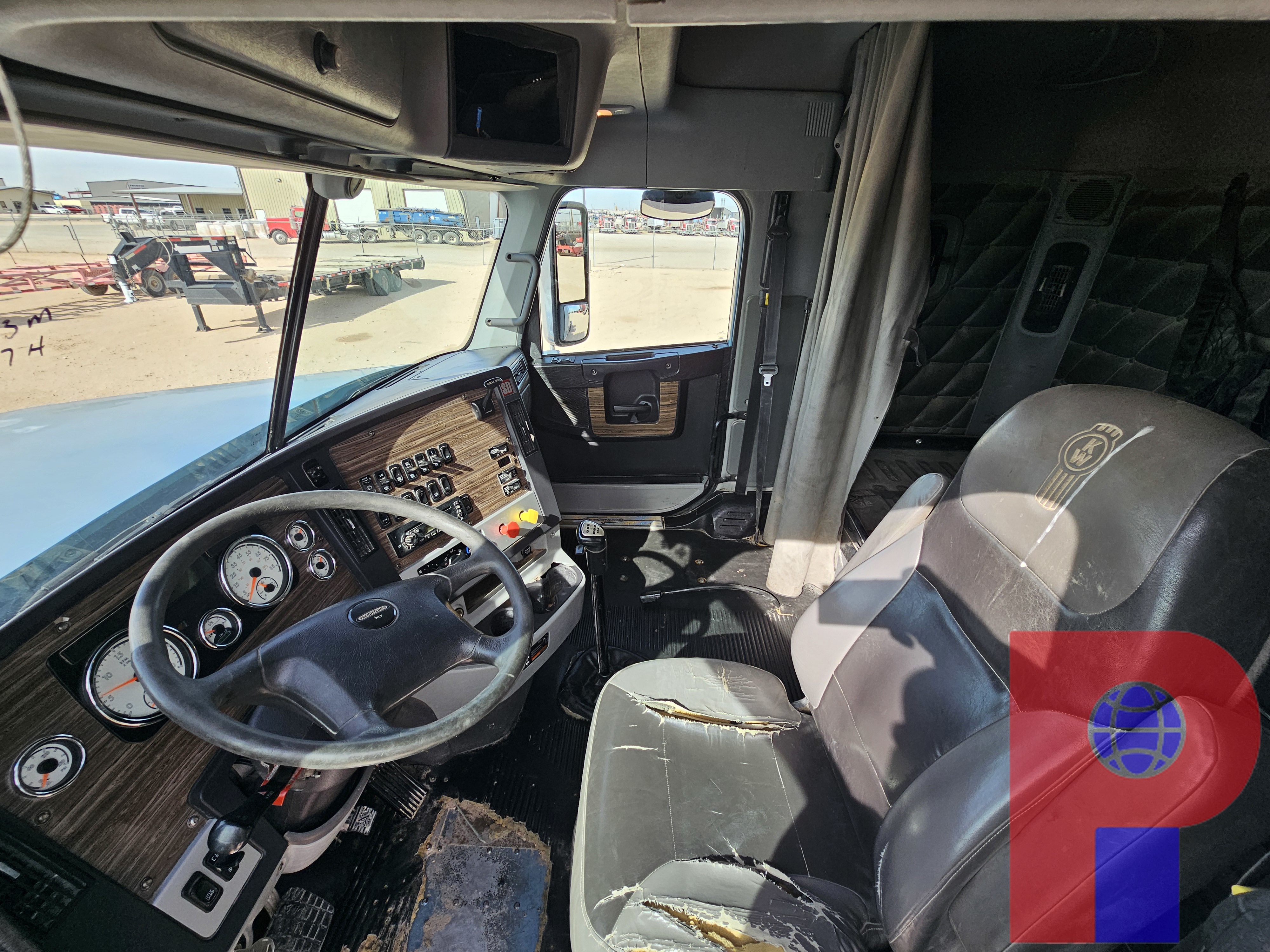 Used 2015 FREIGHTLINER T/A SLEEPER HAUL TRUCK
