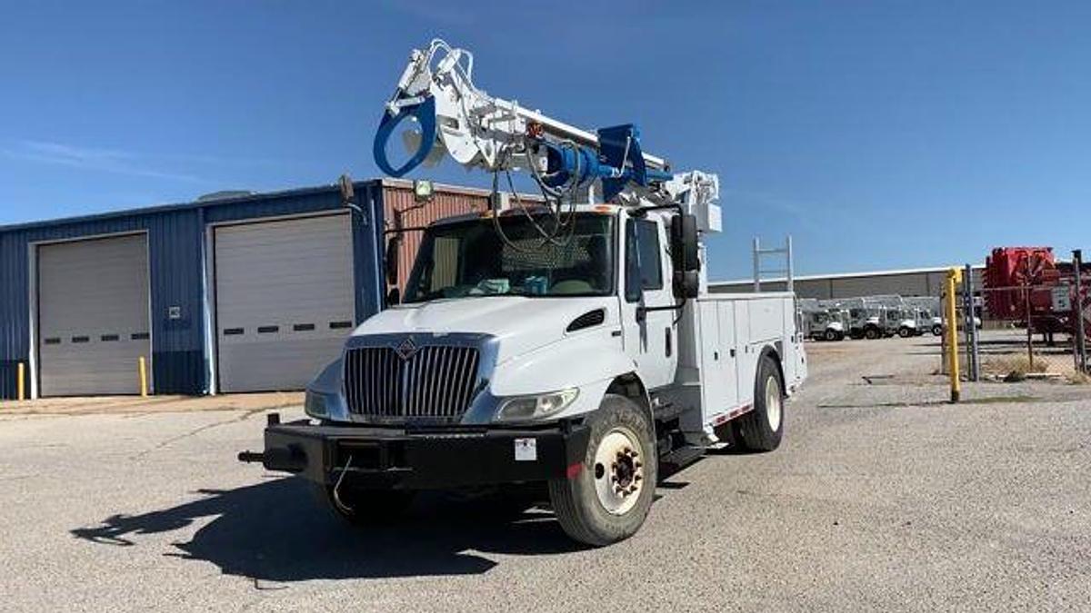 Used 2014 INTERNATIONAL DURASTAR 4300 COMMANDER C4045 DIGGER TRUCK