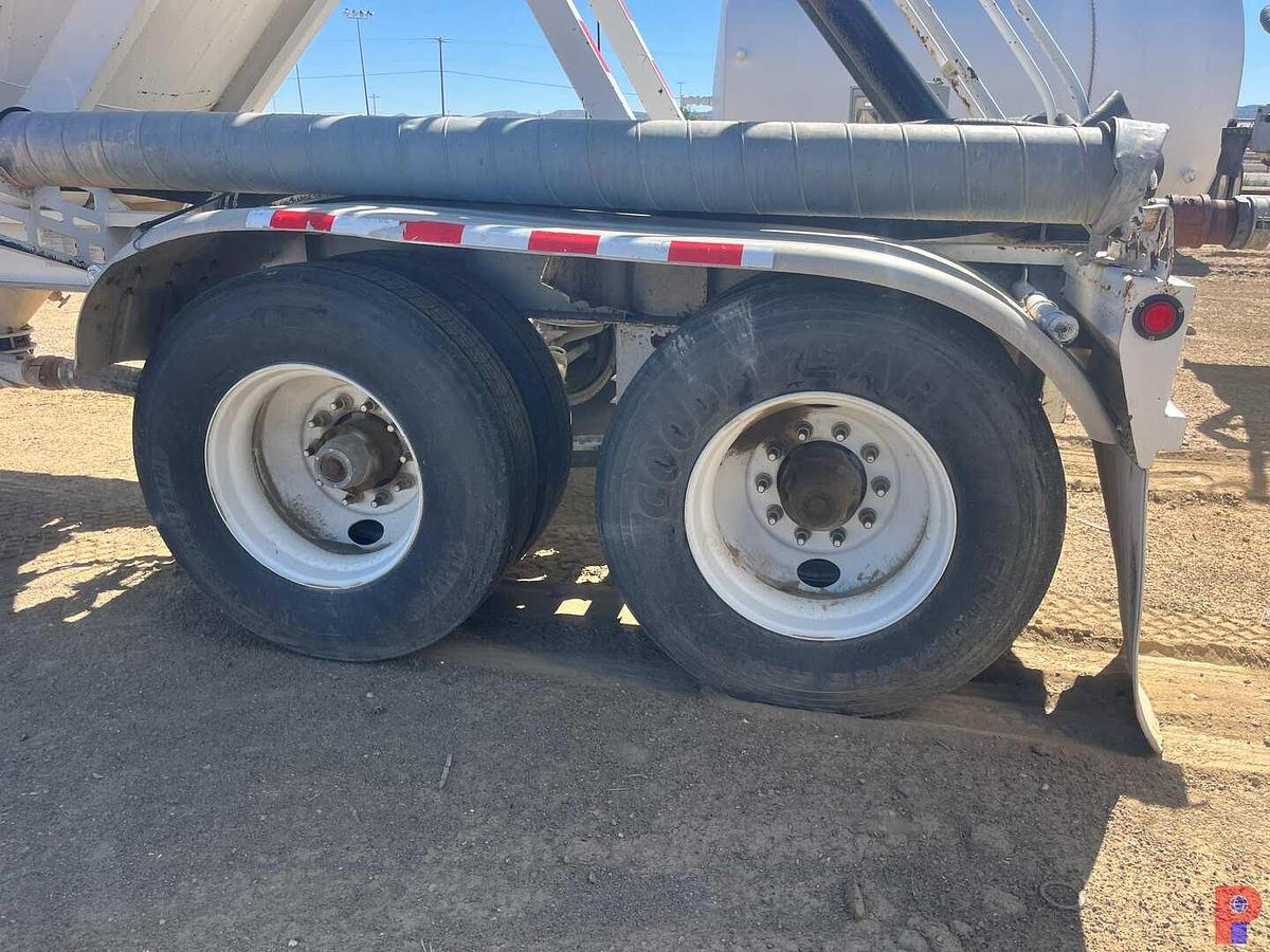 Used 2015 EXA INDUSTRIAL T/A STEEL PNEUMATIC TRAILER