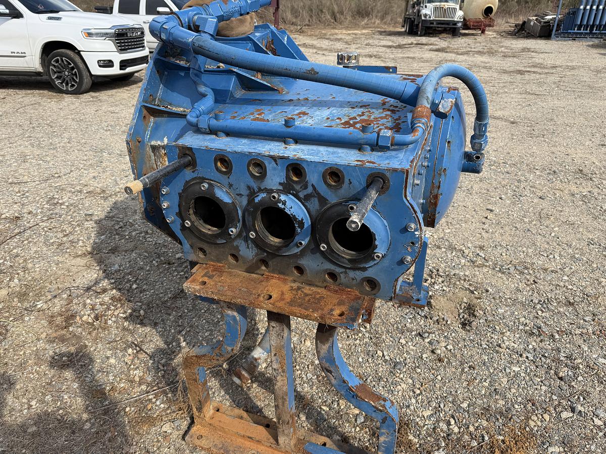 Used AXON TRIPLEX PUMP POWER END ONLY (INCOMPLETE)