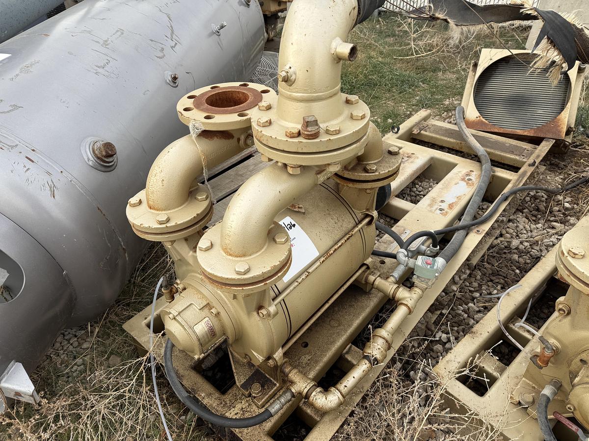 Used DEKKER VACUUM TECHNOLOGIES MOD. DV05500-KA VACUUM PUMP W/ INLET FILTER & HEAT EXCHANGER