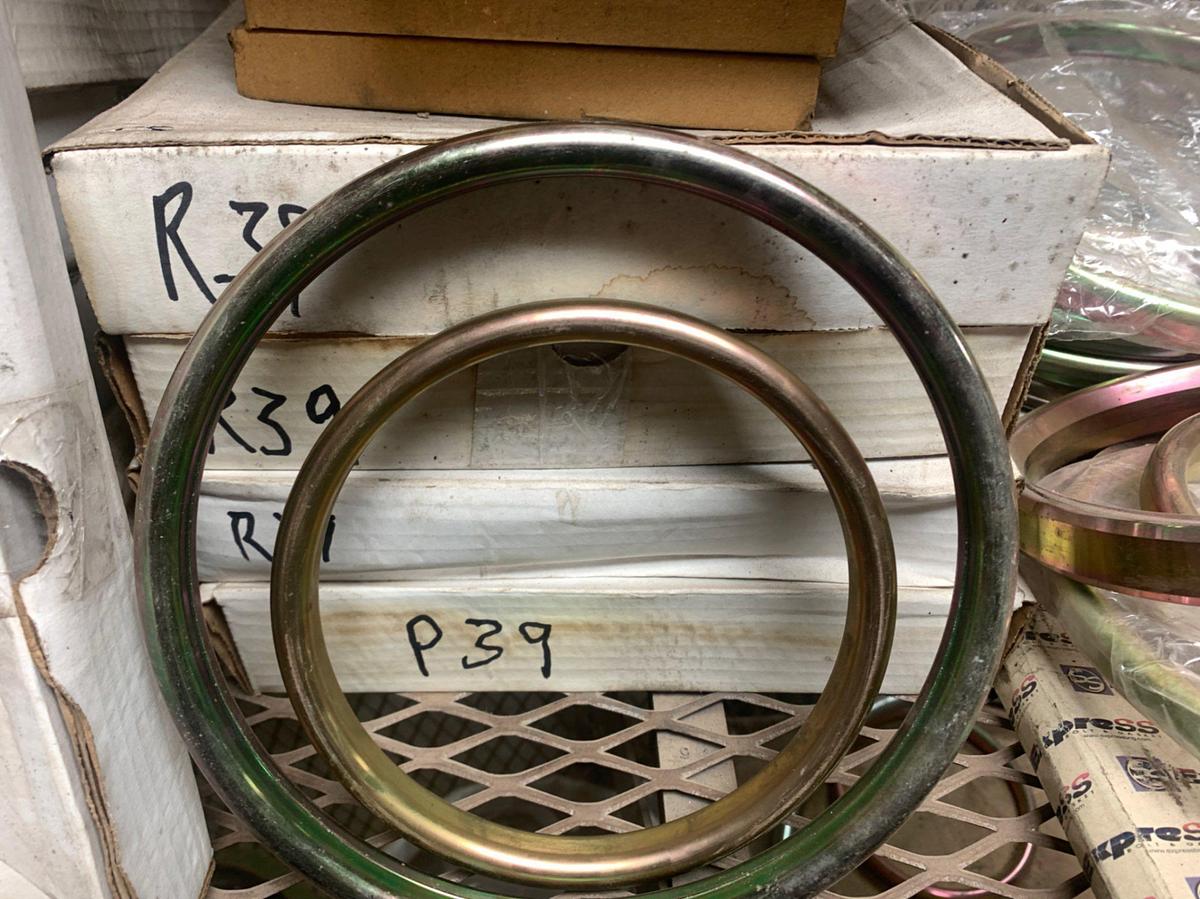 Used (33) 7 1/16 10k Oval Flange Gaskets