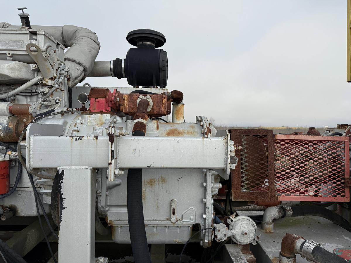 Used OILWELL SA634-5 10K WP TRIPLEX CEMENT PUMP UNIT P/B DETROIT SERIES 60 SKIDDED MTD ON 2007 LUFKIN TRI AXLE NARROW NECK LOWBOY