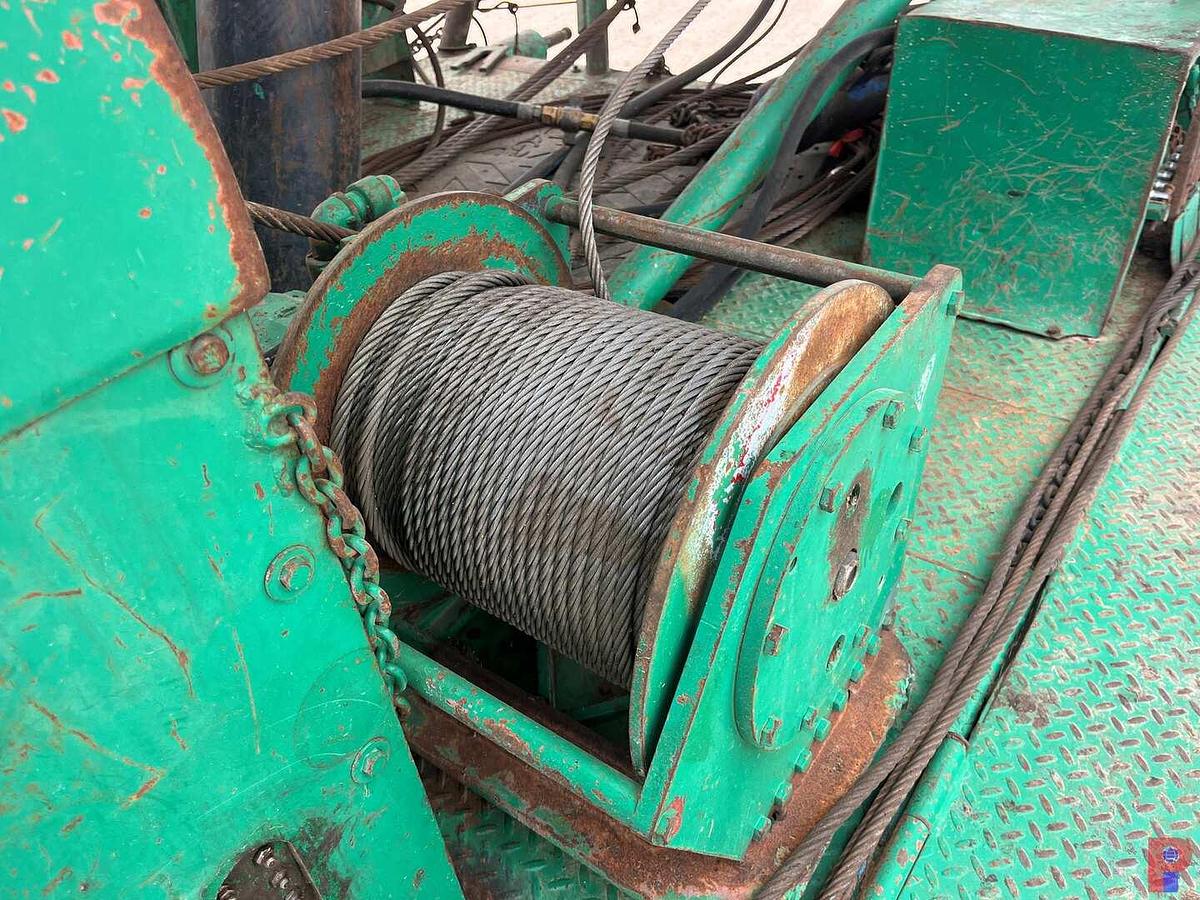 Used FRANKS 1287/160 BACK IN WELL SERVICE RIG MTD ON 4-AXLE CARRIER